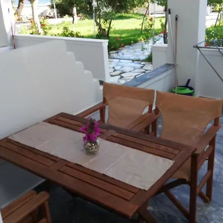 Pansion Katerina Skyros Apartment Acherounes Exterior photo