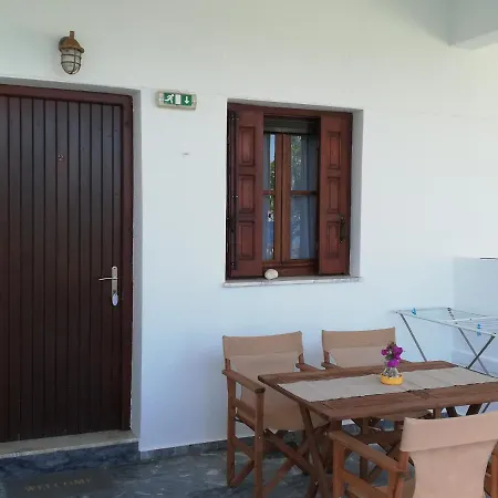Pansion Katerina Skyros Apartment Acherounes Exterior photo
