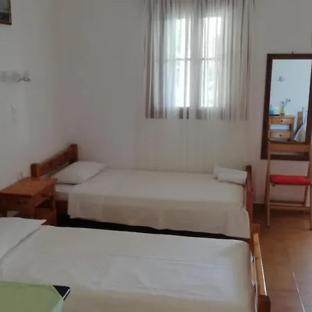 Pansion Katerina Skyros Apartment Acherounes Exterior photo