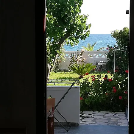 Pansion Katerina Skyros Apartment Acherounes Exterior photo