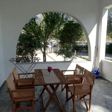 Pansion Katerina Skyros Apartment Acherounes Exterior photo