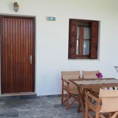 Pansion Katerina Skyros Apartment Acherounes Exterior photo