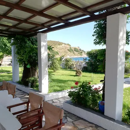 Pansion Katerina Skyros Apartment Acherounes Exterior photo