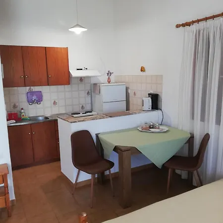 Pansion Katerina Skyros Apartment Acherounes Room photo