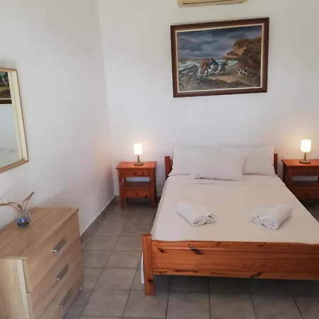 Pansion Katerina Skyros Apartment Acherounes Room photo
