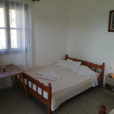 Pansion Katerina Skyros Apartment Acherounes Room photo