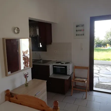 Pansion Katerina Skyros Apartment Acherounes Room photo